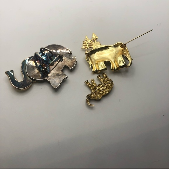 X3 Vtg Elephant Brooch Bundle x1 Silver atone x2 Gold Tone - Picture 3 of 6
